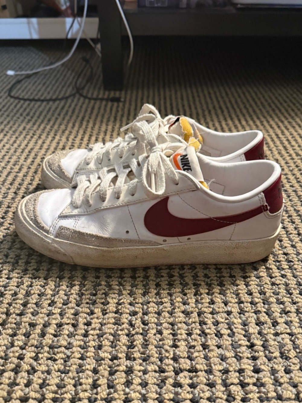 Nike Blazers Low-Top Red Swoosh - Picture 3 of 6